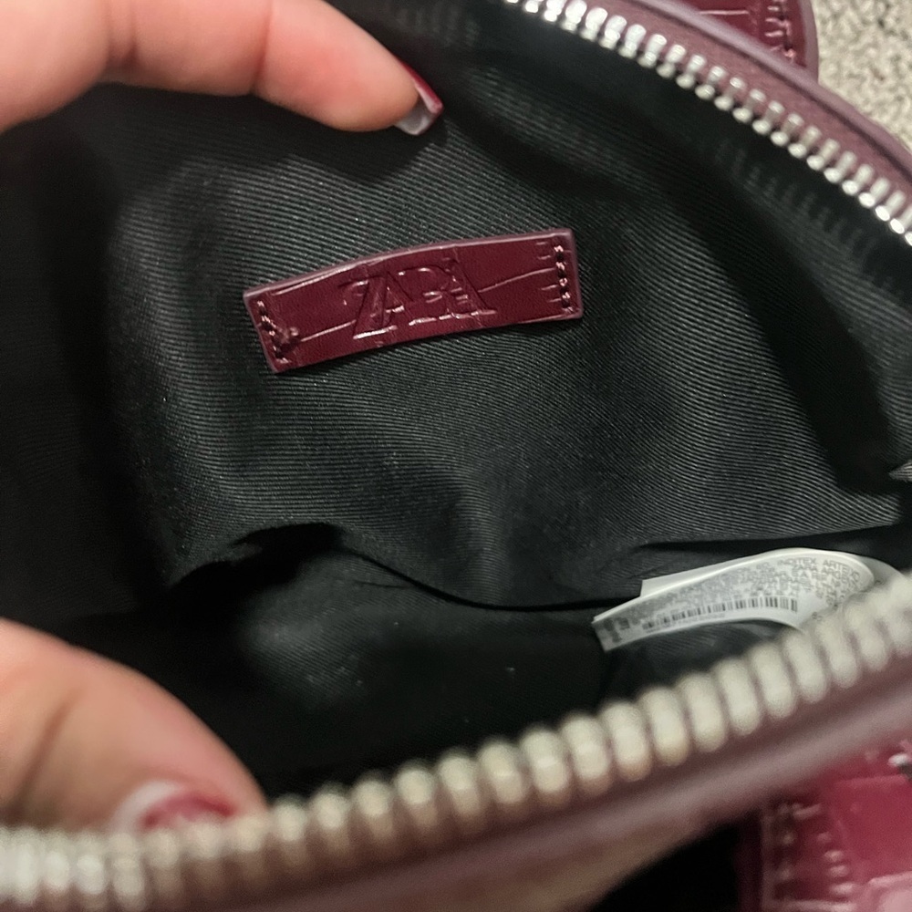 Zara mini Burgundy Croc-Embossed Handbag - Picture 4 of 7